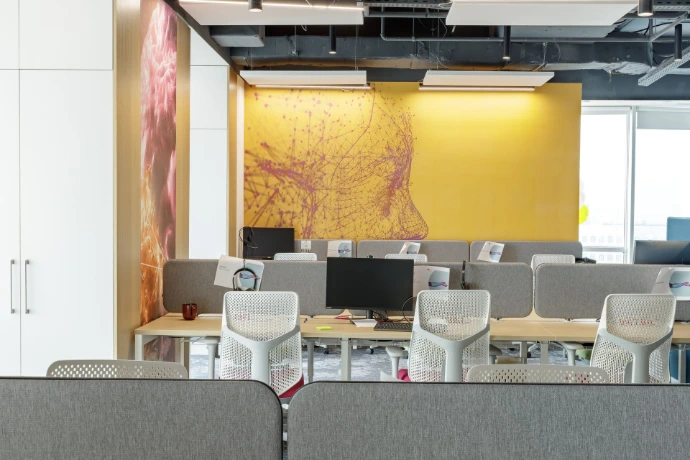 Herman Miller Sayl— formal workstation area, Anglo-Swedish pharma corporation Almaty