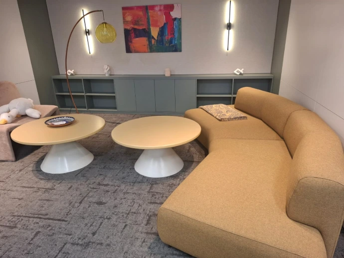 Открытое рабочее пространство Herman Miller — этаж разработчиков, технологическая корпорация Ташкент УЗ