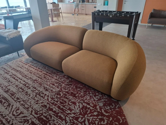 Открытое рабочее пространство Herman Miller — этаж разработчиков, технологическая корпорация Ташкент УЗ