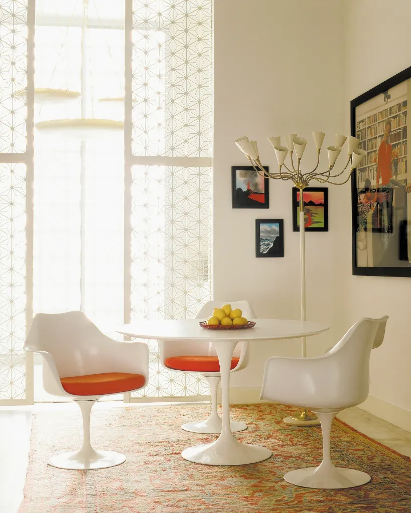 tulip-armchair_1 (3).webp
