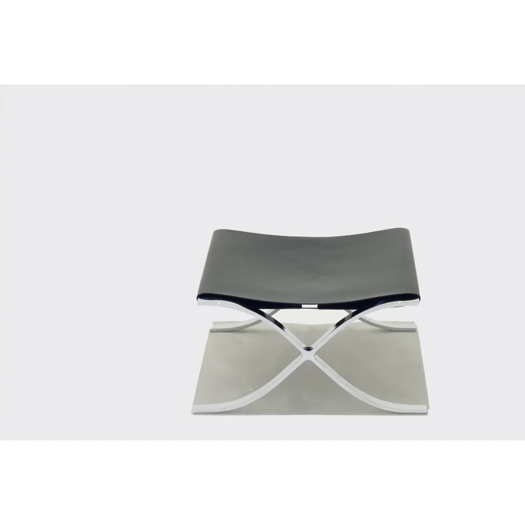 barcelona-stool-cowhide-sling_2.webp