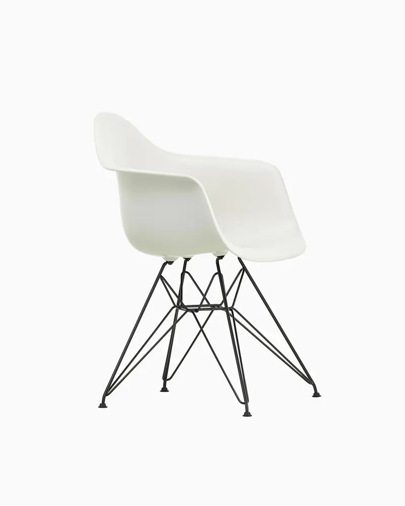 Eames-Armchair-DAR_2.webp