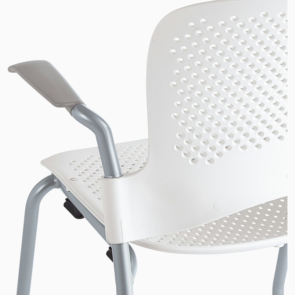 caper-stacking-chair-black_3.png