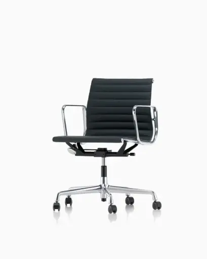 Eames Aluminium Chair